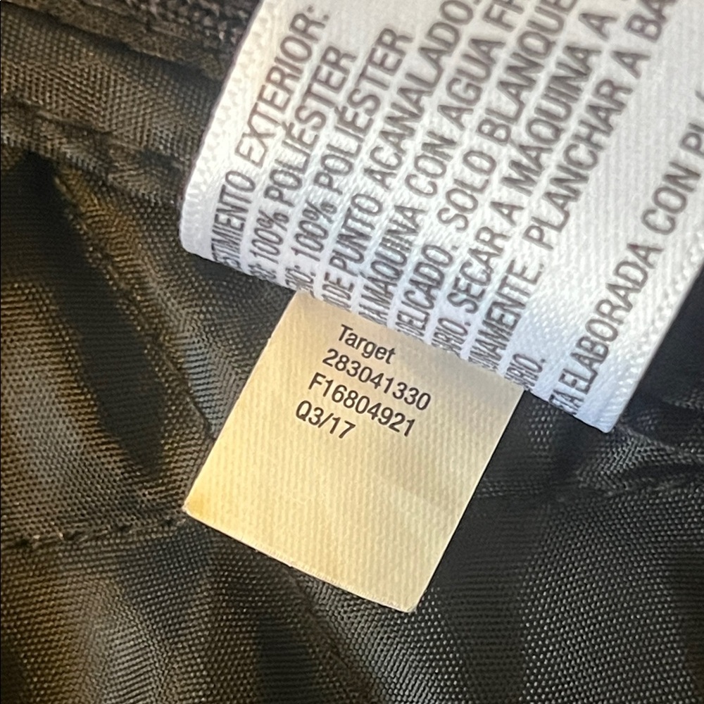Quilted Jacket Size Small - Picture 11 of 11